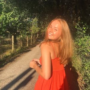 Meet your Posher, Izzy